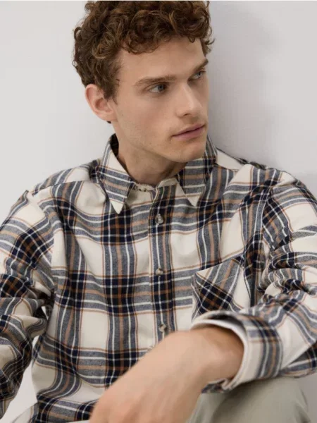 Reserved Картата сорочка regular fit бежевий