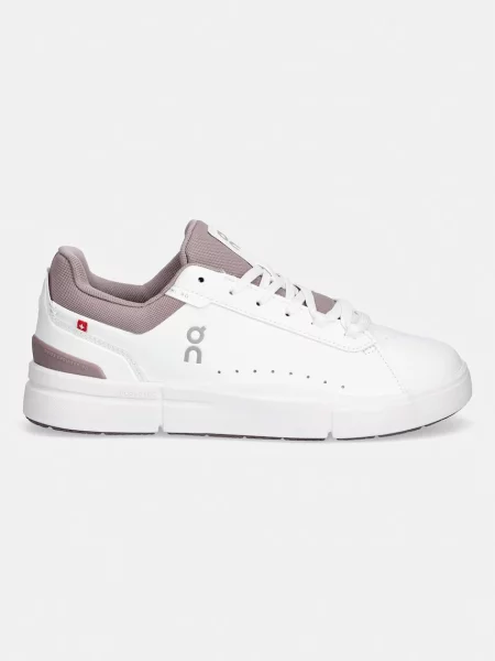 Sneakerși On alb