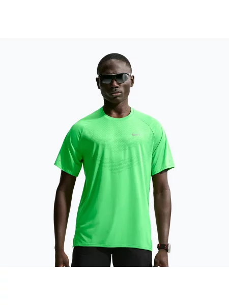 Tricou de alergare pentru bărbați Nike Stride green spark verde