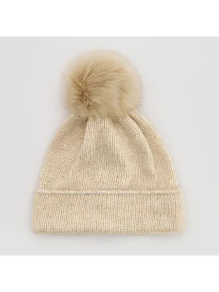 Reserved Čepice beanie s bambulí pšeničná