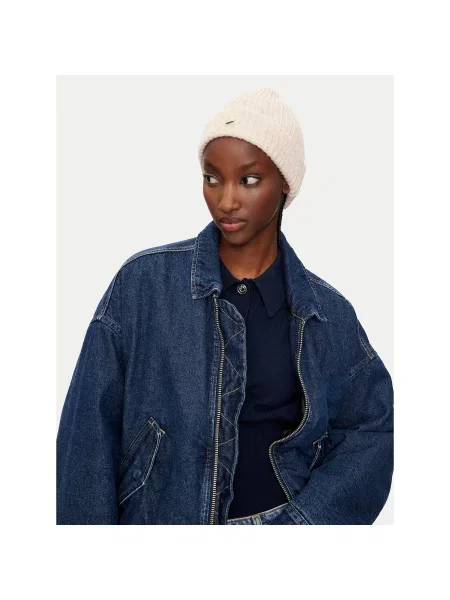 Шапка Guess розовая