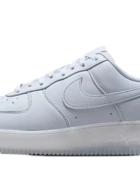 Gatvės stiliaus sportbačiai Nike Air Force 1 balta