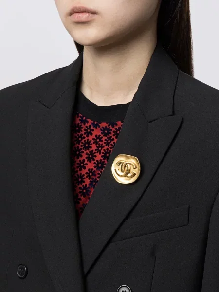 Brož Chanel Pre-owned s autogramem zlatá