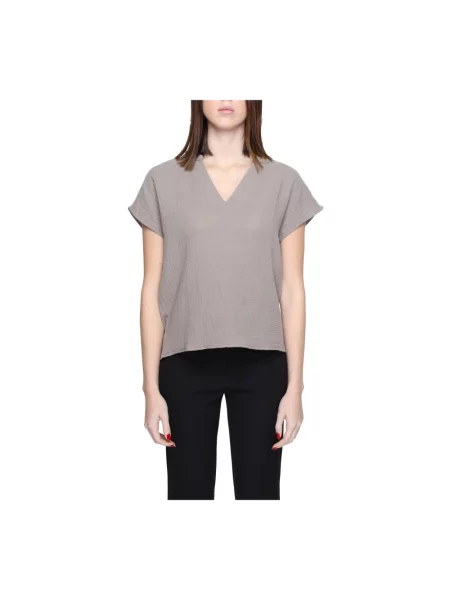 Krótka bluzka Jacqueline De Yong z krótkim rękawem czarna