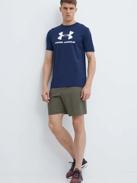 Pánske tréninkové šortky Under Armour Tech Woven Wordmark marine od green/black zelená