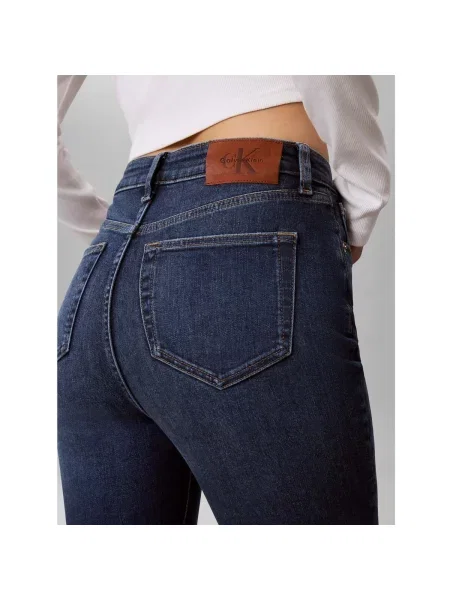 Džínsy so strihom ku čižmám Calvin Klein Jeans s vysokým pásom modrá