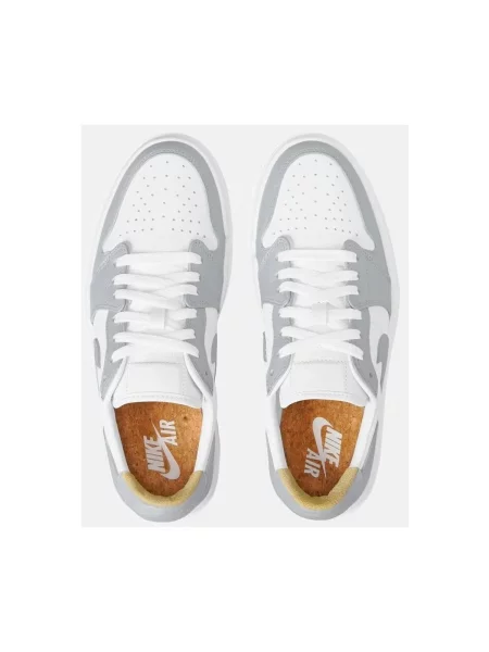 Pantofi Nike gri