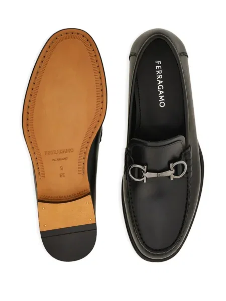 Pantofi loafer Ferragamo cu cataramă negru