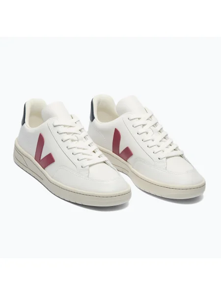 Férfi cipők VEJA Leather white/marsala/navy. Méret: 45 EU fehér