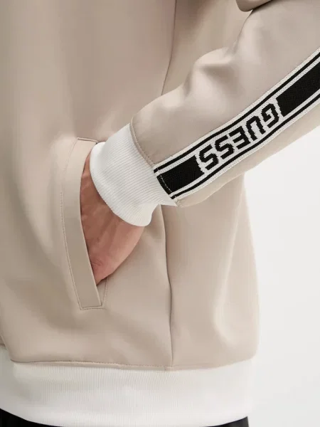 Кофта Guess FULVIO з аплікацією бежевий