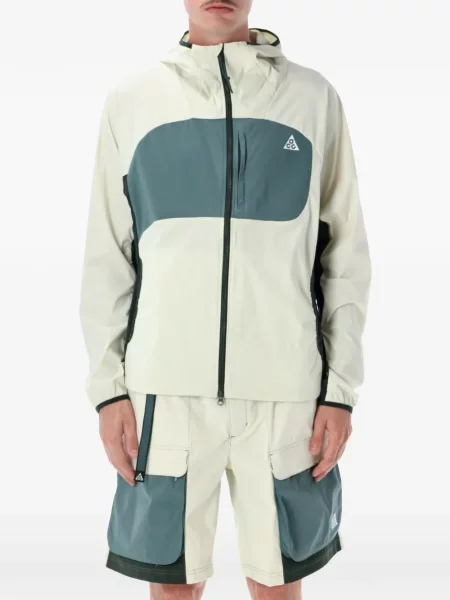 Pantaloni scurți Nike cu imagine din poplin negru