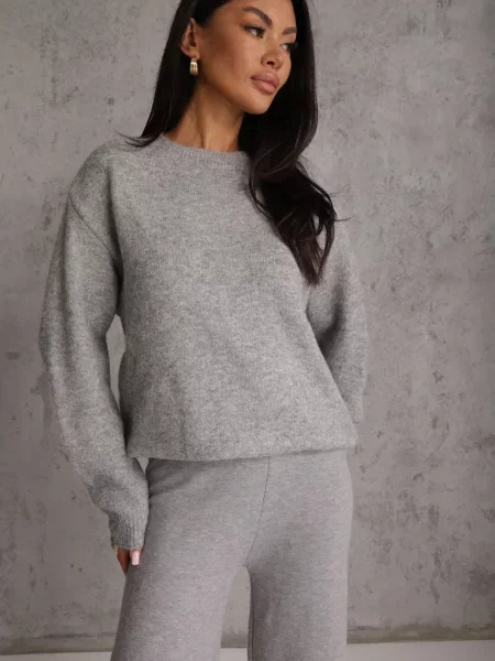 Jasnoszary Sweter Zimowy z Wełną Oversize Beliossa szary