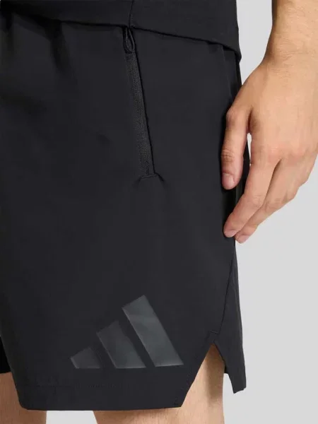 Szorty o kroju regular fit z tunelem Adidas Sportswear czarne