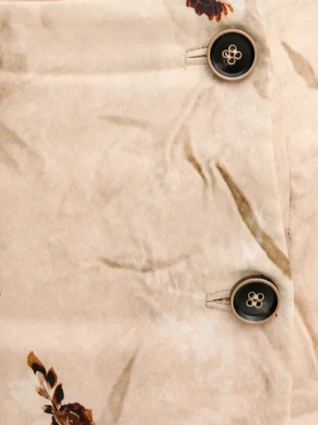 Pantaloni scurți Silvian Heach cu model floral cu imagine