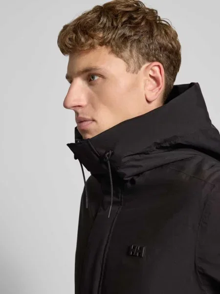 Płaszcz z kapturem w kroju regular fit model Munich' Helly Hansen czarny