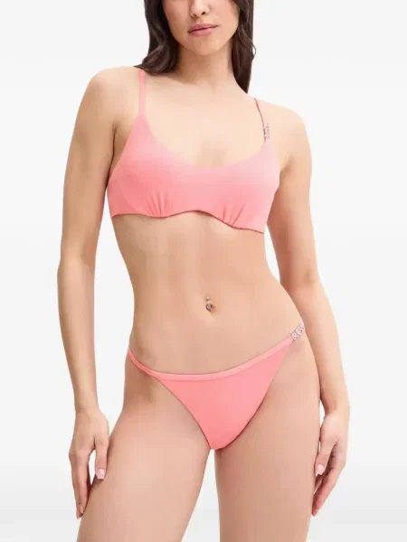 Top Guess cu volane roz