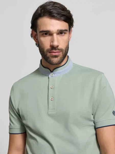 Koszulka polo o kroju regular fit z czystej bawełny ze stójką Christian Berg Men