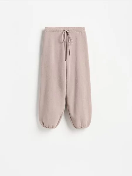 Reserved Pantaloni din tricot balloon cafeniu