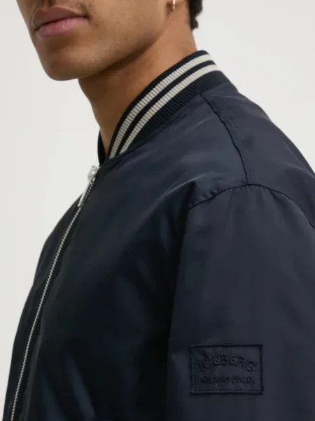Iceberg bomber dzseki