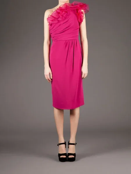 Rochie Giambattista Valli cu un umăr gol de costum roz