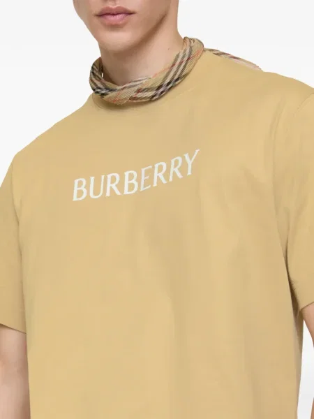 Majica Burberry s autogramom