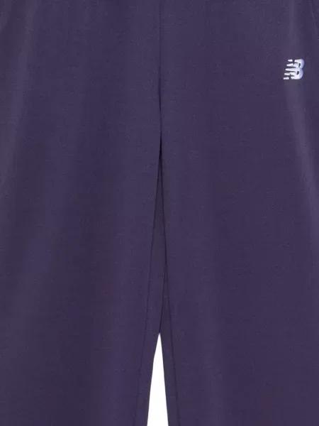 Pantaloni New Balance cu broderie violet