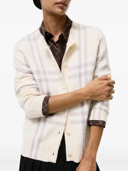 Cardigan Burberry din cașmir în carouri