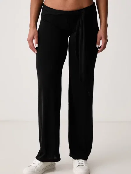 Juicy Couture kalhoty flare s viskózou EMERSON BELTED STRAIGHT černé