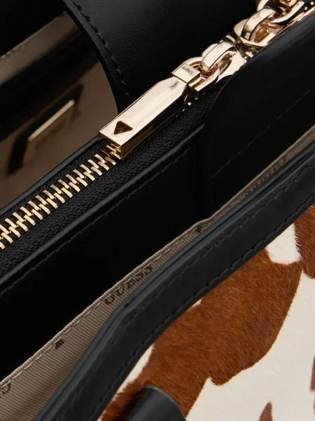 Кожаная сумка Guess с принтом