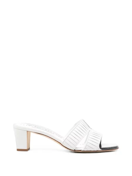 Papuci tip mules Manolo Blahnik alb