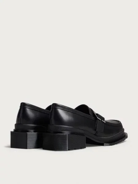 Loafersy Dr. Martens czarne