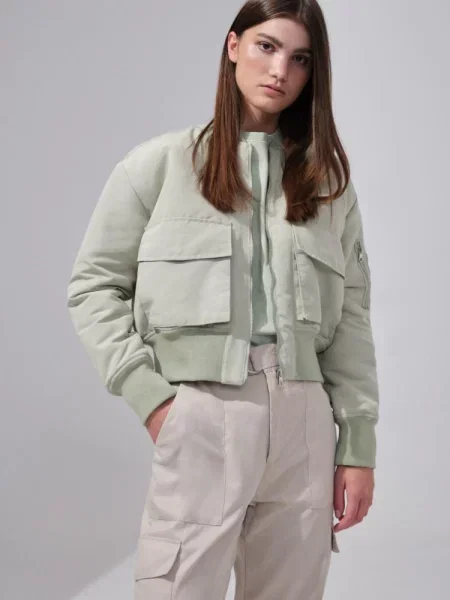 Бомбер DIVERSE Nishita зелений