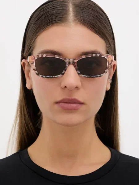 Burberry Napszemüveg rózsaszín