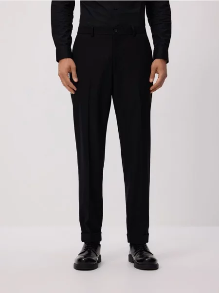 Костюмные брюки Reserved черные