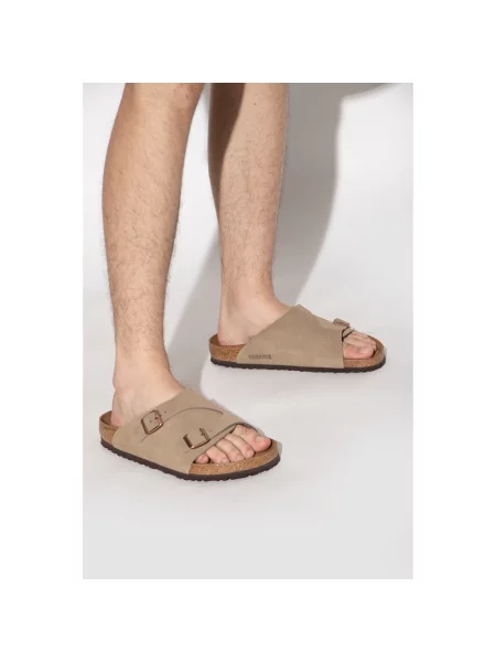 Klapki Birkenstock zamszowe beżowe