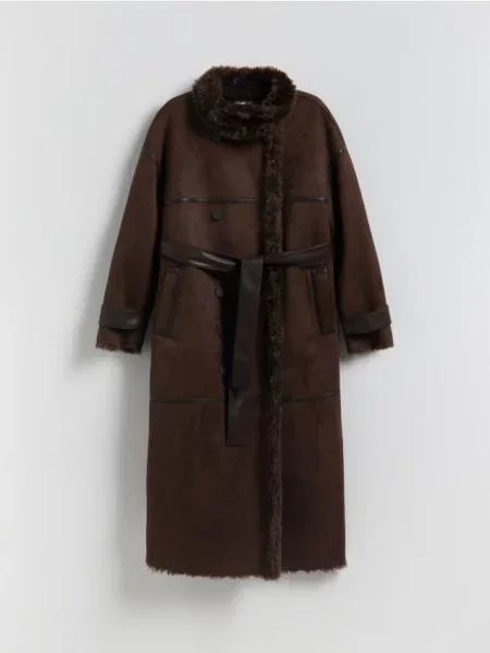 Reserved Двобортне пальто темно коричневий