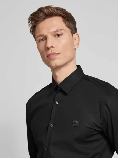 Koszula casualowa o kroju slim fit z mieszanki bawełny model ‘ERMO’ Hugo czarna