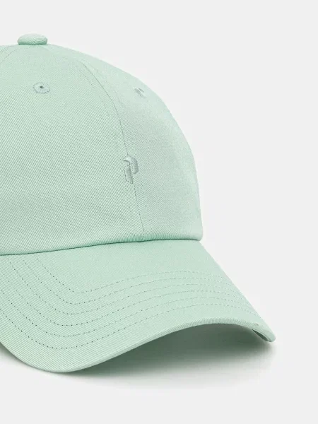Однотонная кепка Peak Performance зеленая
