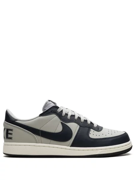Sneakerși Nike gri