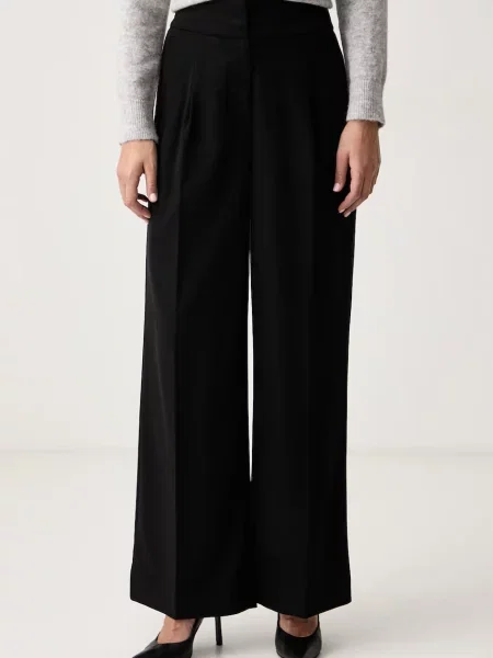 BOSS Pantaloni cutați C_Tarima' negru