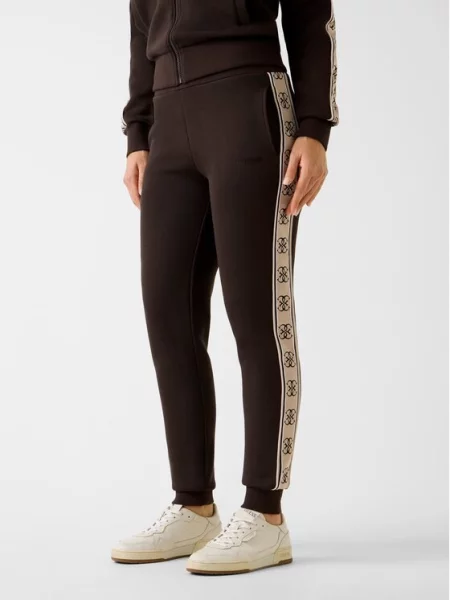 Guess Hlače iz tkanine rjava