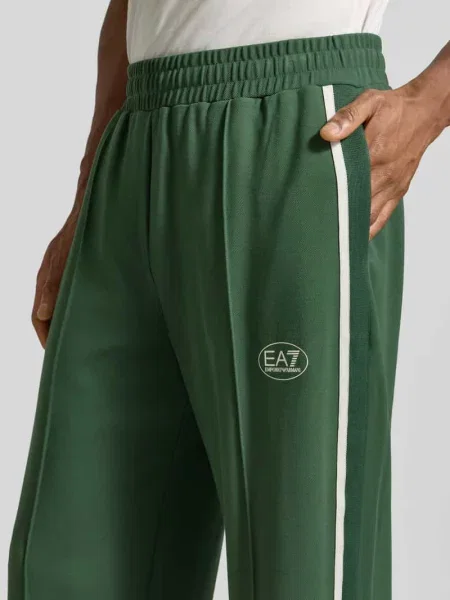 Spodnie typu track pants z Mieszanka Ea7 Emporio Armani zielone