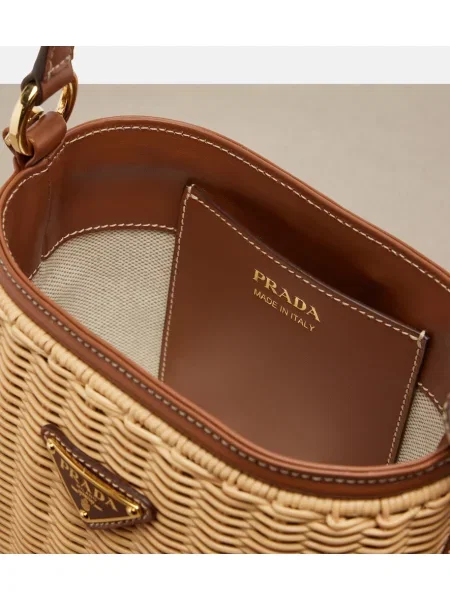 Geantă Prada din piele bej