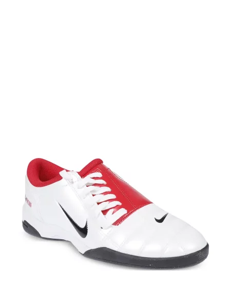 Steppelt sneaker Nike Vomero fekete