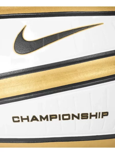 Șapcă Nike din material terry cu model piele de șarpe cu legături alb
