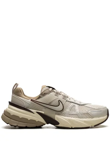 Sneakerși Nike alergare maro