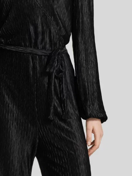Kombinezon o kroju regular fit w kopertowym stylu model ‘PLUSA’ Vila czarny