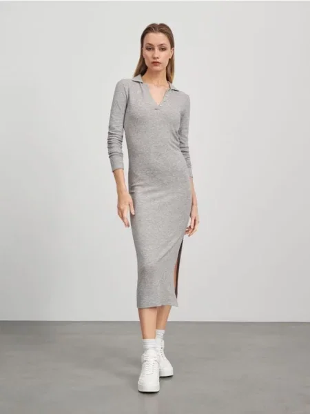 Сукня міді з розрізом сірий