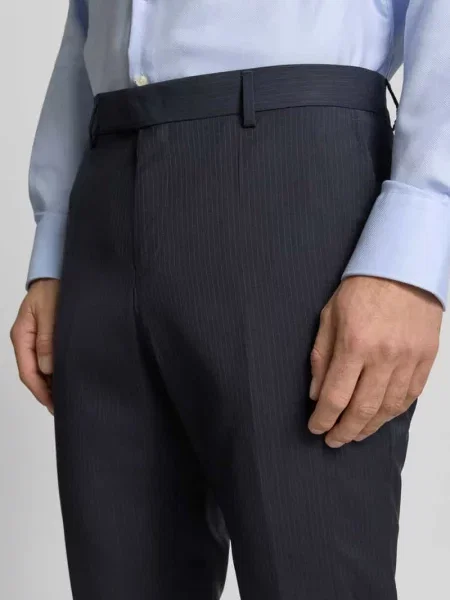 Spodnie garniturowe o kroju regular fit z czystej żywej wełny model Boss granatowe