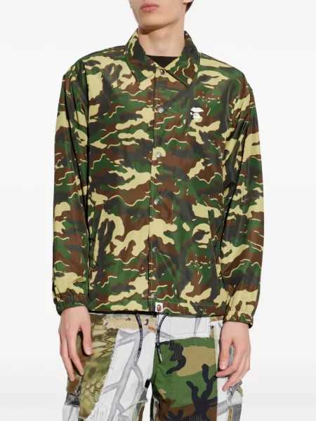 Geacă A Bathing Ape® cu imagine cu model camuflaj verde